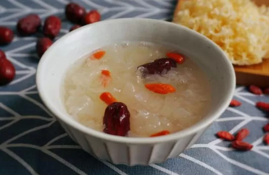 银耳汤过夜了有毒吗