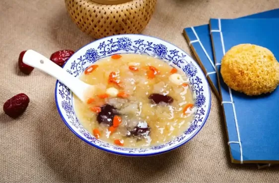 银耳汤过夜了有毒吗