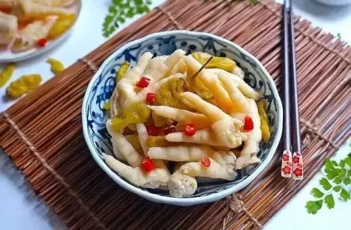 泡椒凤爪用野山椒好还是小米辣好