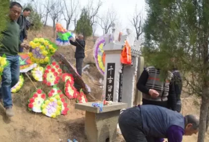 清明节可以立碑迁坟吗2023