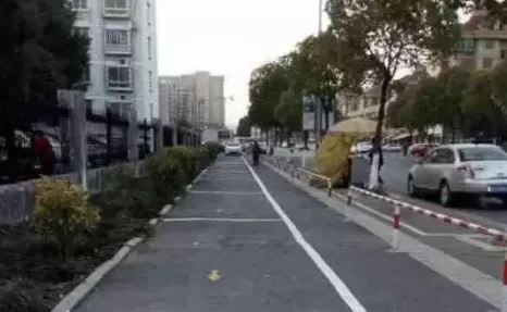 小区车位有必要买二个吗