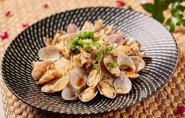 花蛤放了一夜吐舌头能吃吗