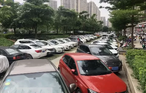 小区车位需要交维修基金吗