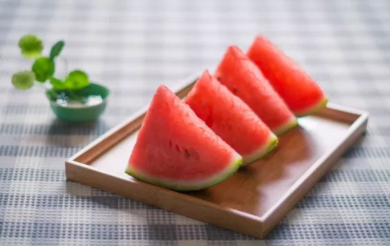 山楂和西瓜哪个含糖量更高