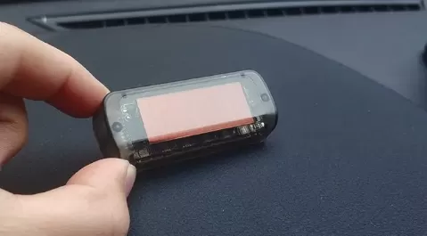 防盗灯一直闪会自己停止吗