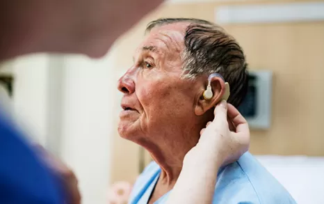 戴助听器会不会越来越聋