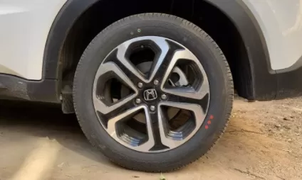 轮胎上红色点是什么东西