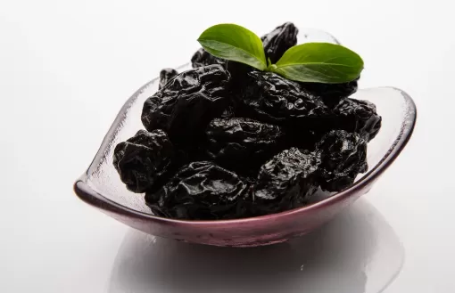 西梅晒干要用锅蒸一下吗