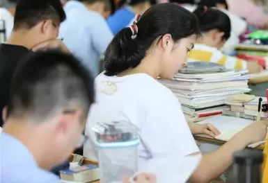 金属眼镜可以进高考考场吗2022