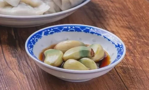 腊八蒜晒了太阳还能吃吗