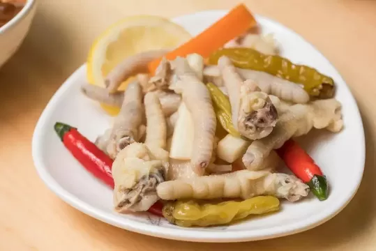 泡椒凤爪可以用干辣椒吗