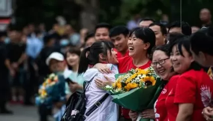 除了耐克还有哪些衣服适合在高考的时候穿