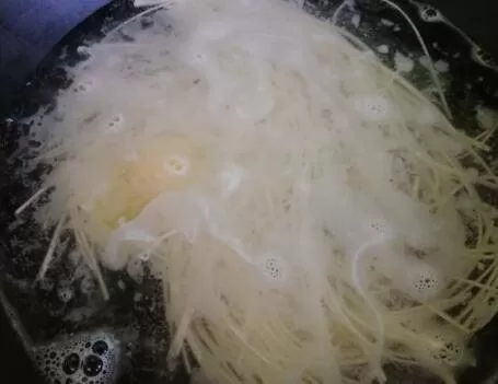 开水能把挂面烫熟吗