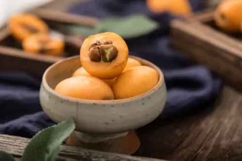 枇杷和什么一起煮止咳效果好