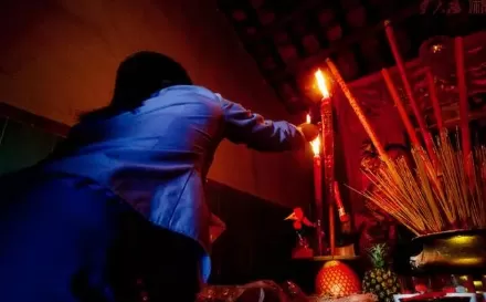 上香的时候不小心把香弄断了什么预兆