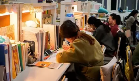 暑假过后是上学期还是下学期