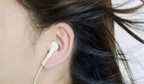 耳机听久了耳朵会聋吗