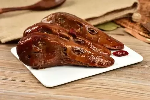 鸭头能吃吗有没有毒