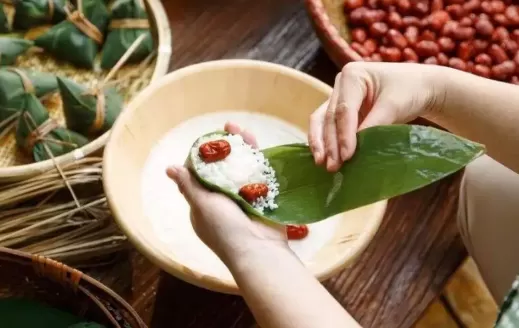 粽叶正面包里面还是反面包里面