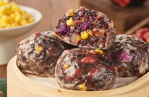 粘豆包为什么吃起来酸酸的