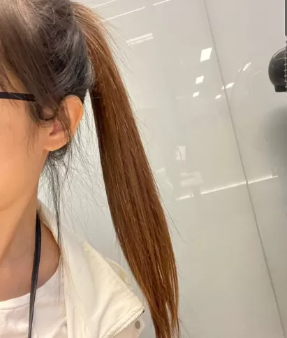 头发做蛋白矫正后悔了太贴头皮