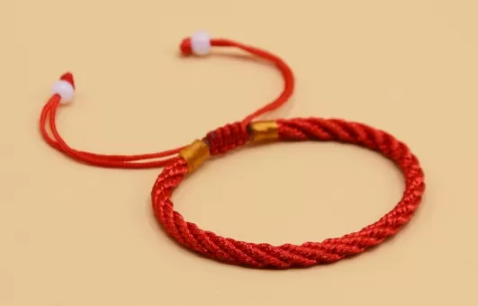 本命年戴红绳还可以戴别的首饰吗