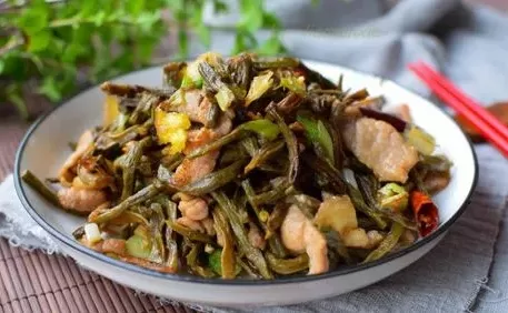 干豆角直接炖可以吗