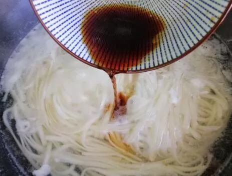 开水能把挂面烫熟吗