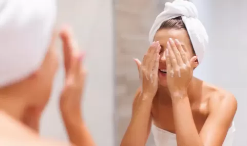 每天用纯净水洗脸皮肤会变好吗