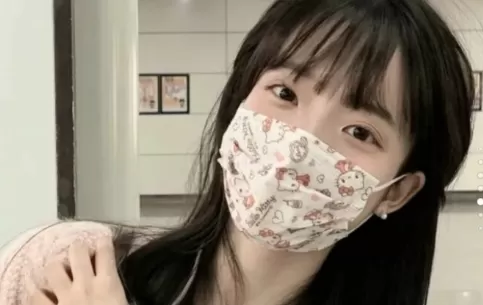 蛋白矫正之后头发都焦了怎么回事