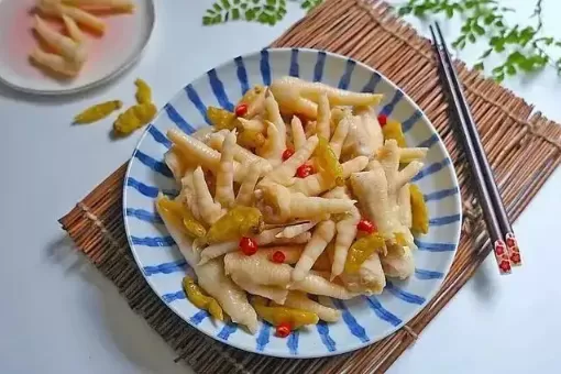 泡椒凤爪里面要放洋葱吗