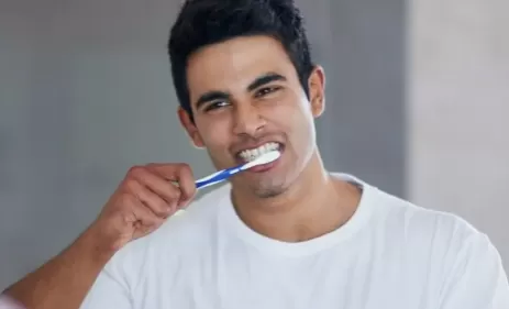 刷牙勤快还是长黑色牙菌斑是什么原因