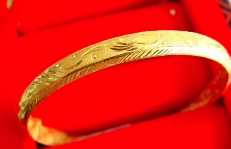 去老凤祥买的金手镯需要再称一下吗