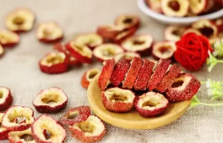 山楂干泡水喝有什么功效和作用