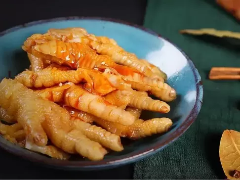 泡椒凤爪过期10天可以吃吗