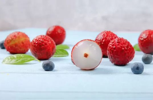 荔枝冷冻需要剥皮吗