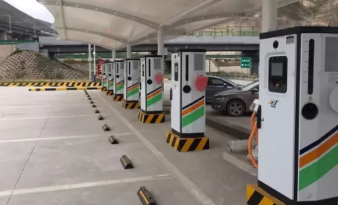 高速服务区有没有充电桩