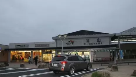 高速服务区可以叫外面的修车吗