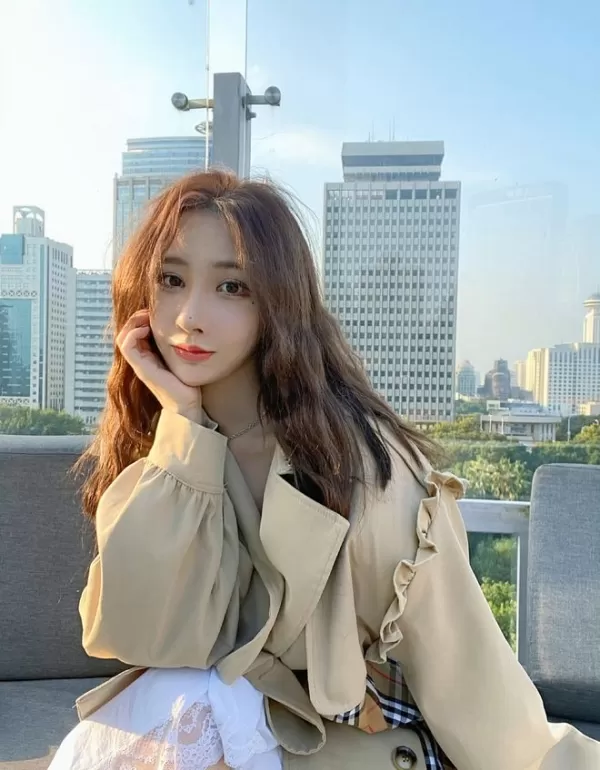 疑似李某峰前女友再发文 自曝遭遇网暴想轻生 要求前任出面澄清