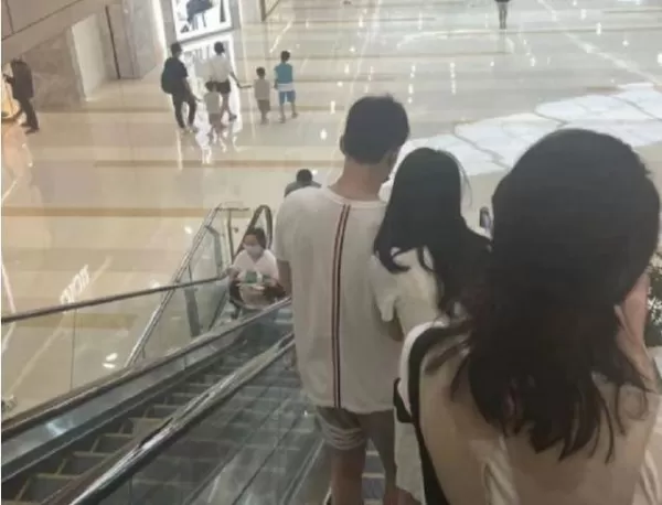 孙杨外出工作被拍无名指上戒指抢镜 被曝与张豆豆已领证结婚