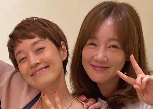 她是胡歌第一个公开承认女友 如今与友人合照胖到认不出