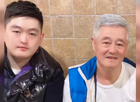 赵本山低调 儿子高调炫富:每月零花钱100万 利息多到花不完