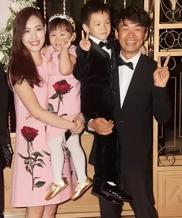 马蓉成功移民澳大利亚 36岁打扮如同少女 在国外生活不会被人骂