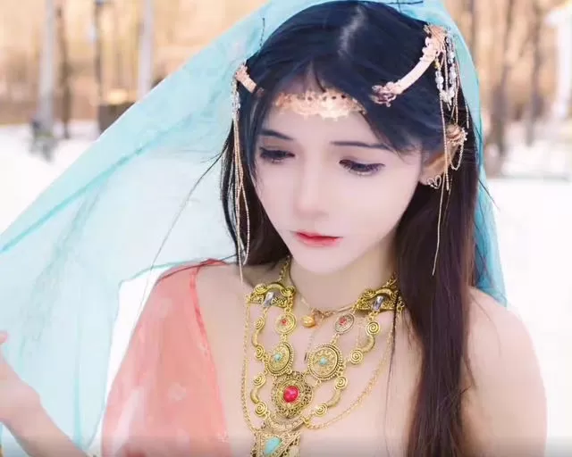 狗头萝莉被前男友曝不雅视频 从小就被骚扰