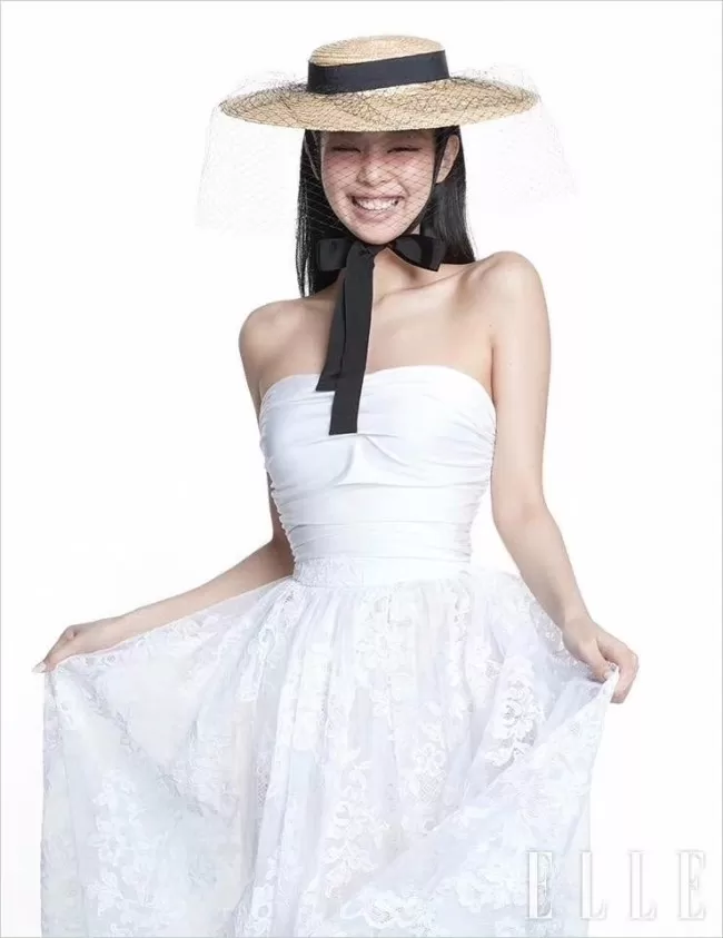 女爱豆的性感 Jennie登韩版ELLE封面