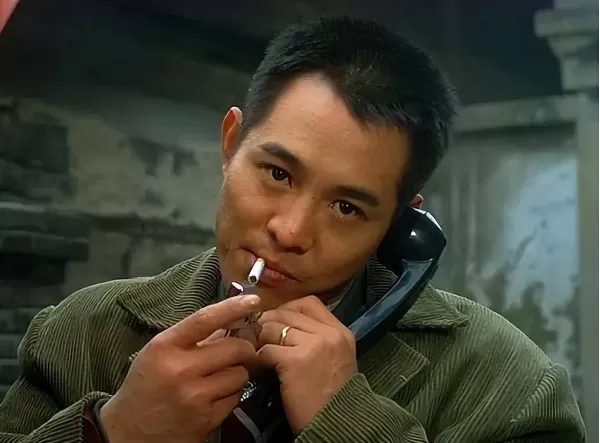 59岁李连杰近照曝光    在国外养病效果显著