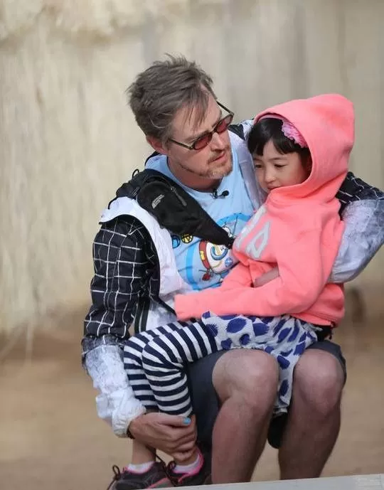 夏克立将出庭离婚案 称自己是受害者精神没有问题