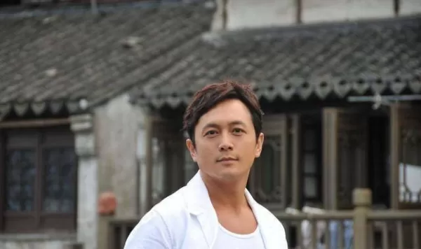 比王宝强还惨 被前妻卷走5000万家产留下6个孩子均非亲生