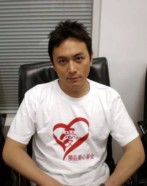 比王宝强还惨 被前妻卷走5000万家产留下6个孩子均非亲生