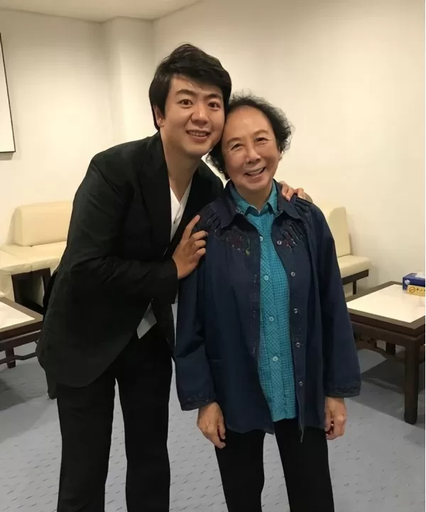 著名钢琴演奏家朱雅芬逝世 郎朗晒合照悼念让网友破防了